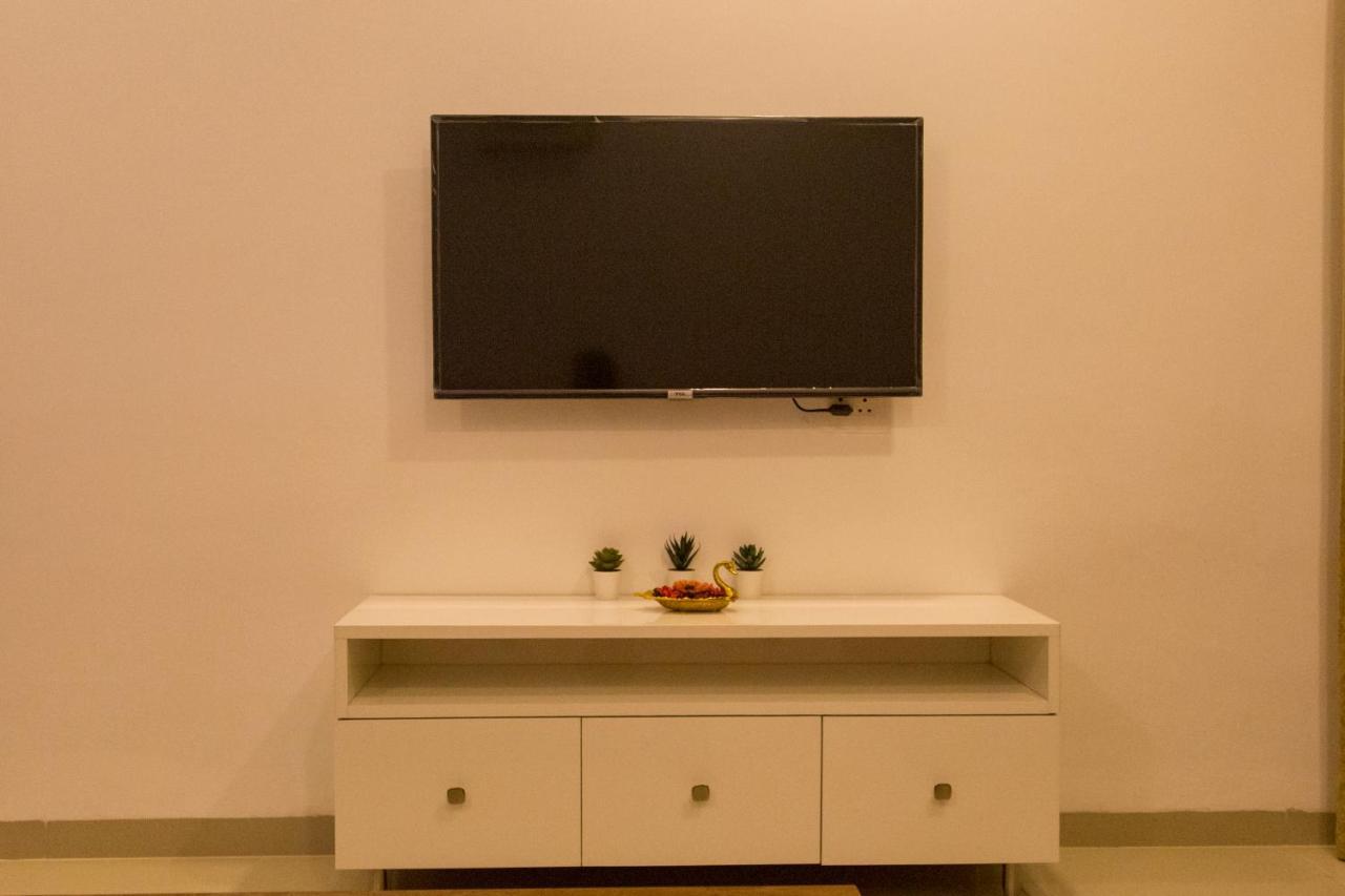 Comfycorner - Luxurious 2-Bhk Apartment อาร์โปรา ภายนอก รูปภาพ