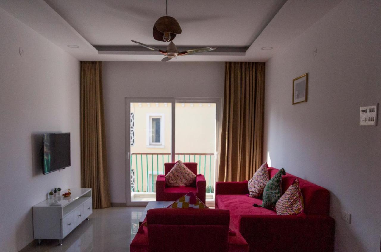 Comfycorner - Luxurious 2-Bhk Apartment อาร์โปรา ภายนอก รูปภาพ
